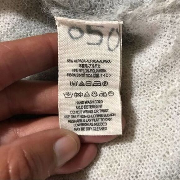 FREE PEOPLE Alpaca Sweater. Soft. Small. White and Grey. - Picture 5 of 9